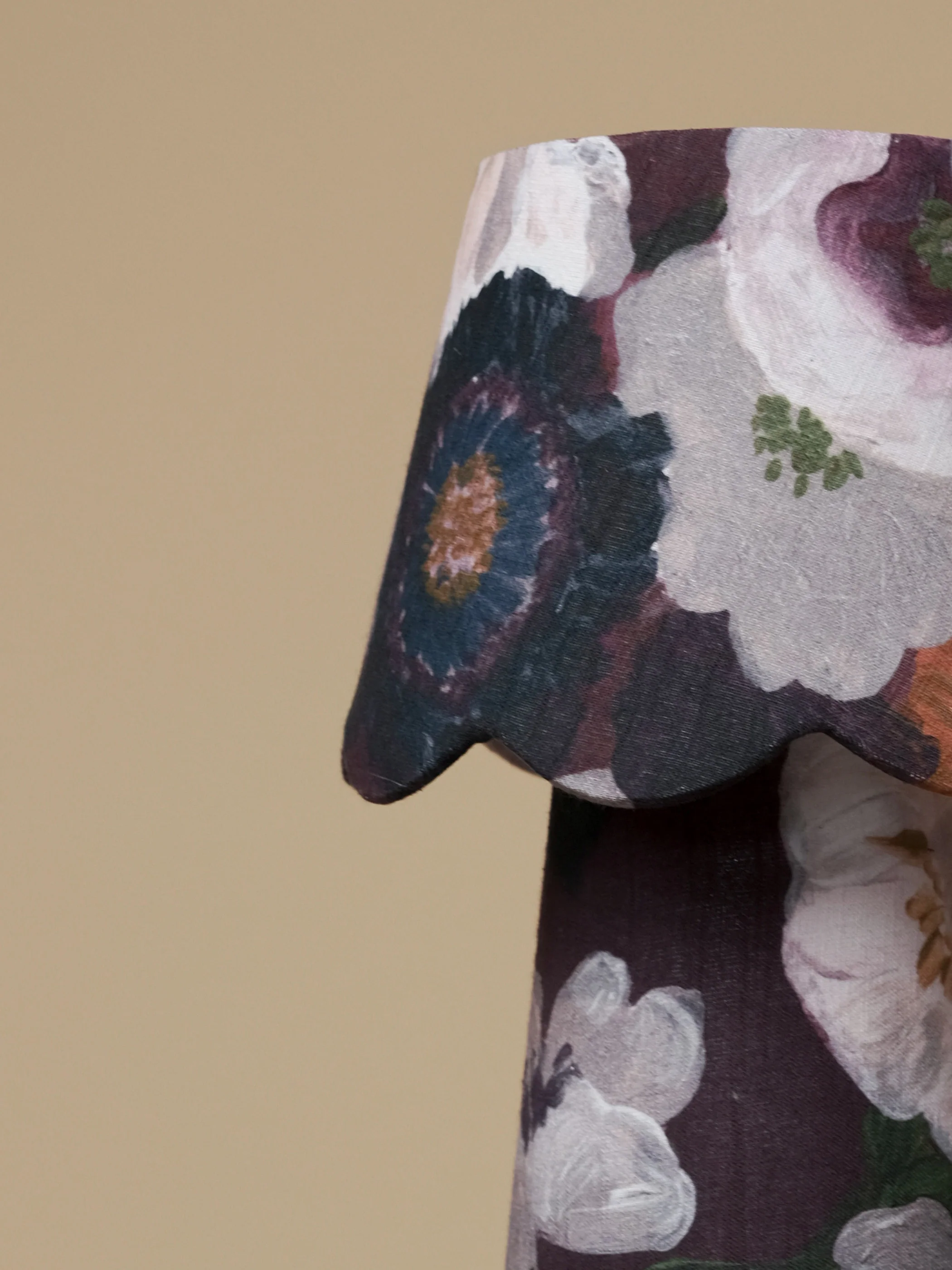 Petite Lamp | Portrait of Vase - Image 3