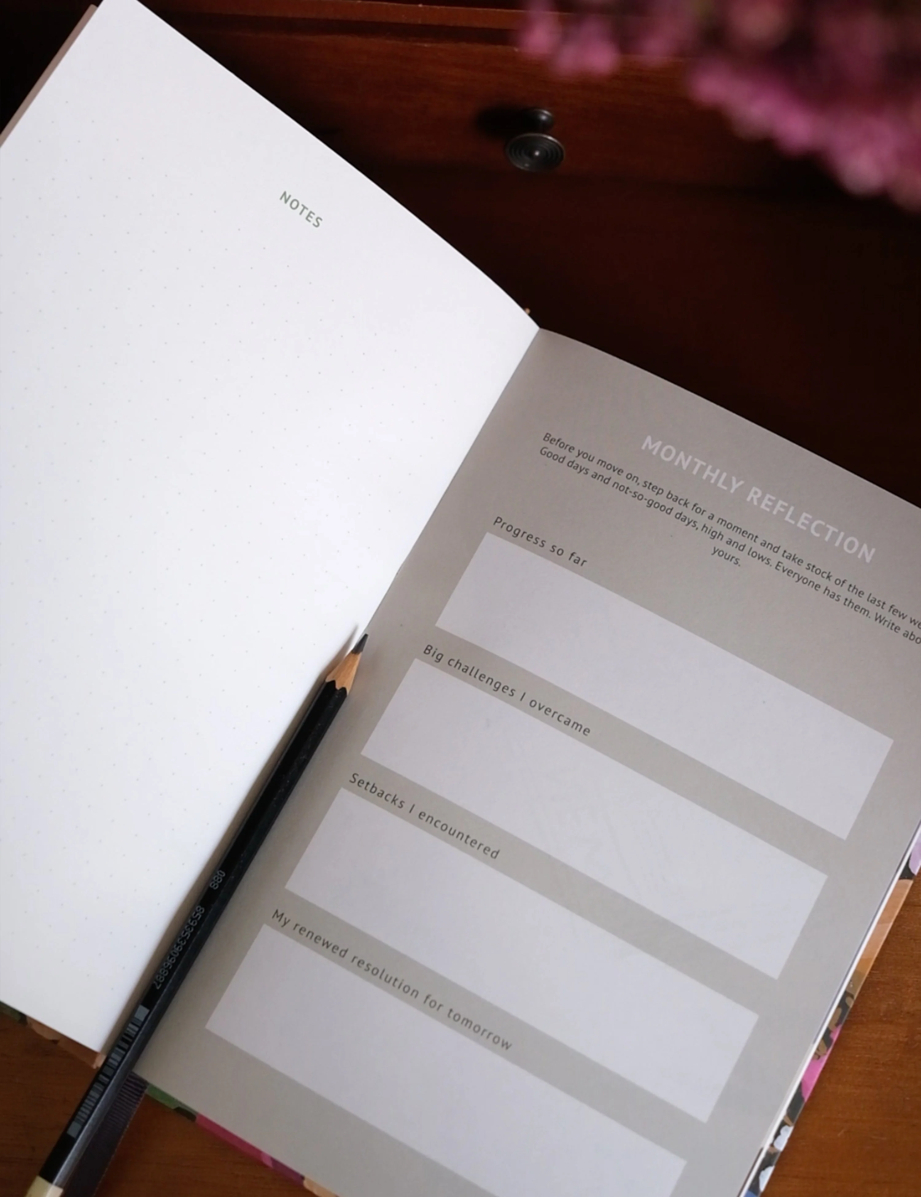 Undated Yearly Planner | Tropic - Image 16